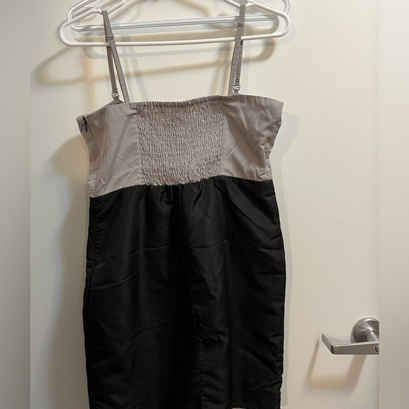 ONLY grey and black dress with detachable straps and pockets - Picture 3 of 5